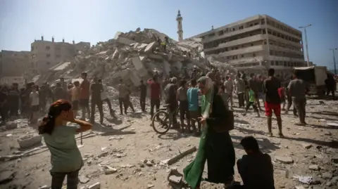 Escalated Aerial Bombardment Continues in Gaza
