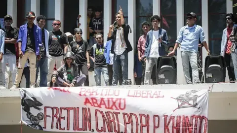 East Timor Scraps Plan to Provide No-Cost Vehicles for Lawmakers In Response to Mass Demonstrations