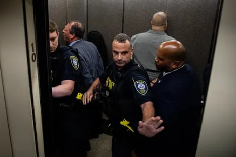 NY Lawmakers Arrested While Preventing Ice Entryway to Government Building